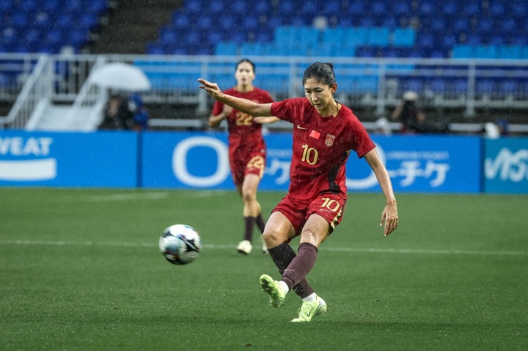 27岁国脚王妍雯结束两年法甲留洋,回归北京女足披10号 27岁国脚王妍雯结束两年法甲留洋,回归北京女足披10号