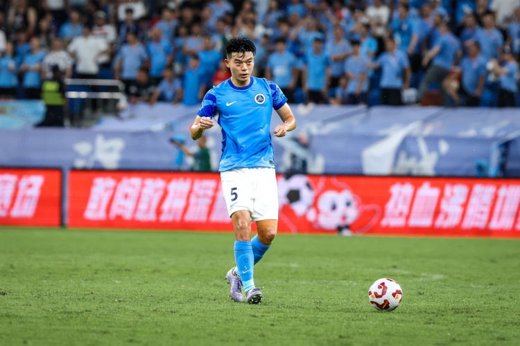 玉昆新鹏城互换边卫:唐淼永久转会,胡睿宝租借加盟 玉昆新鹏城互换边卫:唐淼永久转会,胡睿宝租借加盟