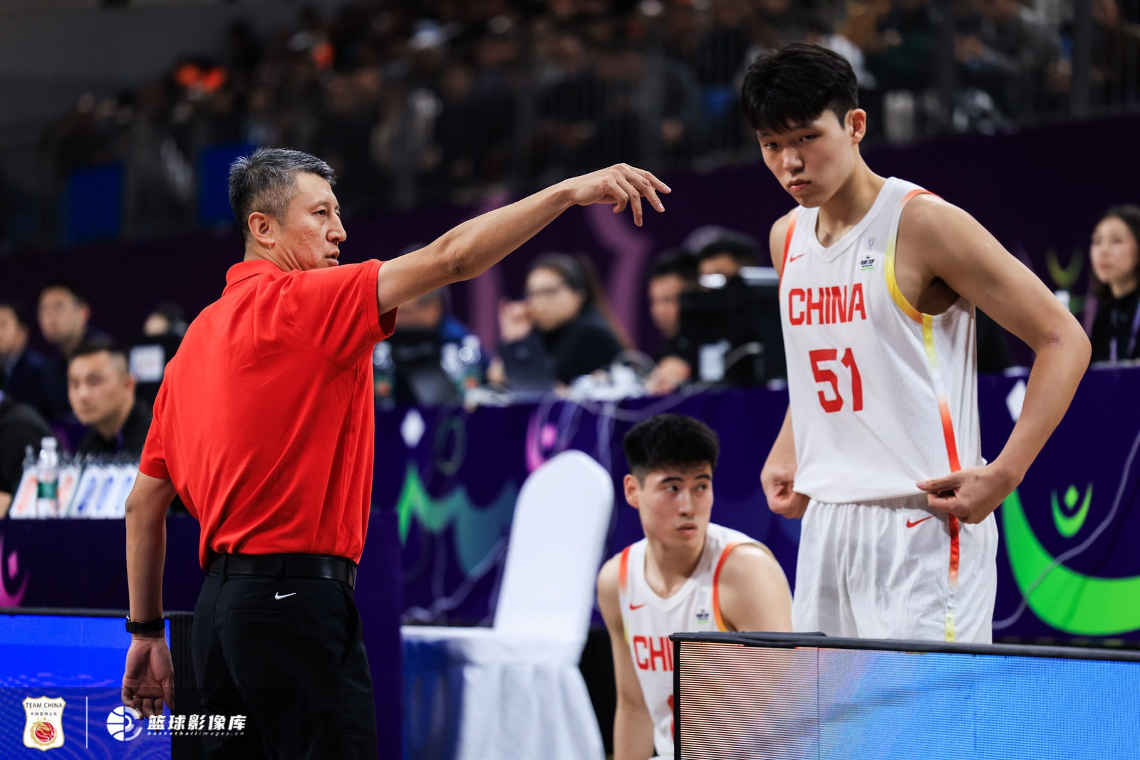 柯凡：杨瀚森8月回国家队非明智选择 时间冲突且无战术地位