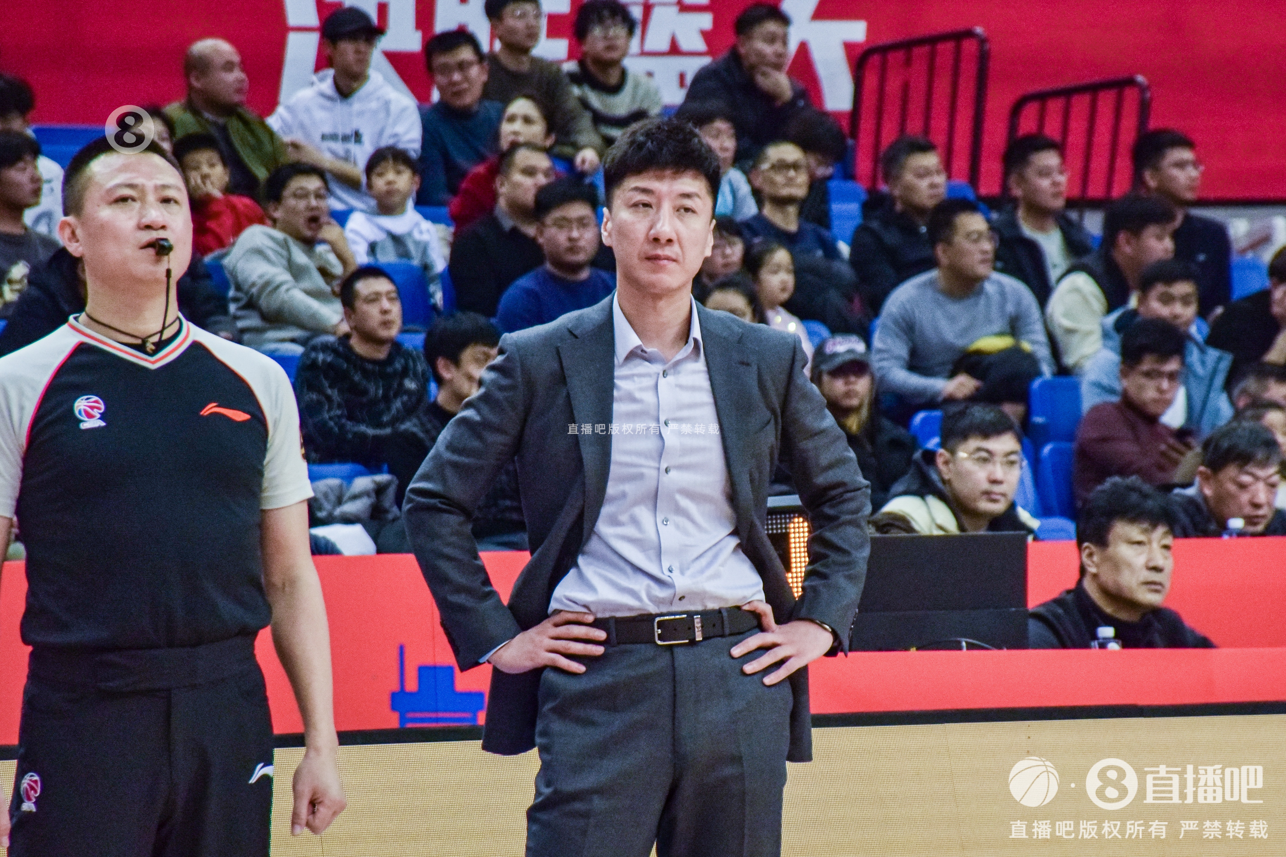 北控男篮教练组敲定:哈里斯挂帅,张兆旭韩硕入阁 北控男篮教练组敲定:哈里斯挂帅,张兆旭韩硕入阁