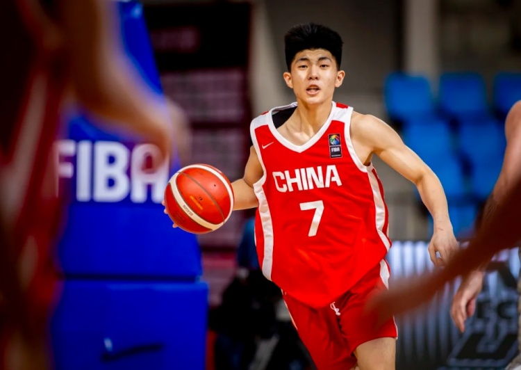 媒体人:中国U18男篮与澳大利亚的身体确实有差 实力差距也在那