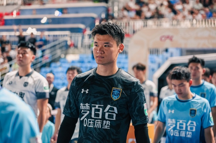 李冠希韧带损伤预计休战2至3周，将根据复查结果确定具体复出时间